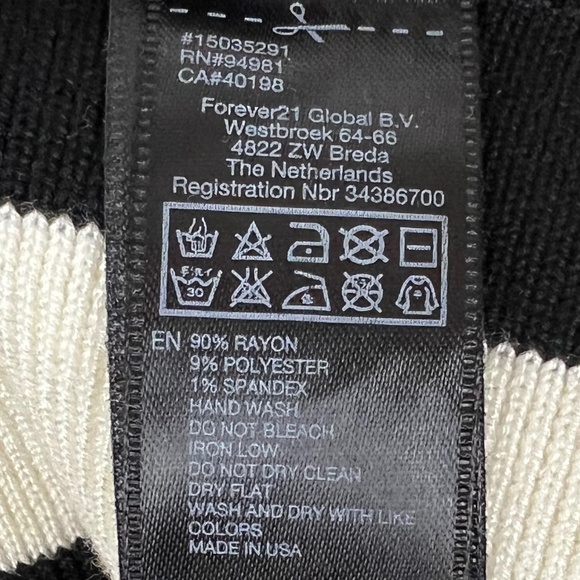 XXI by Forever 21 Women's Black and White Striped Mini Skirt - Picture 13 of 13